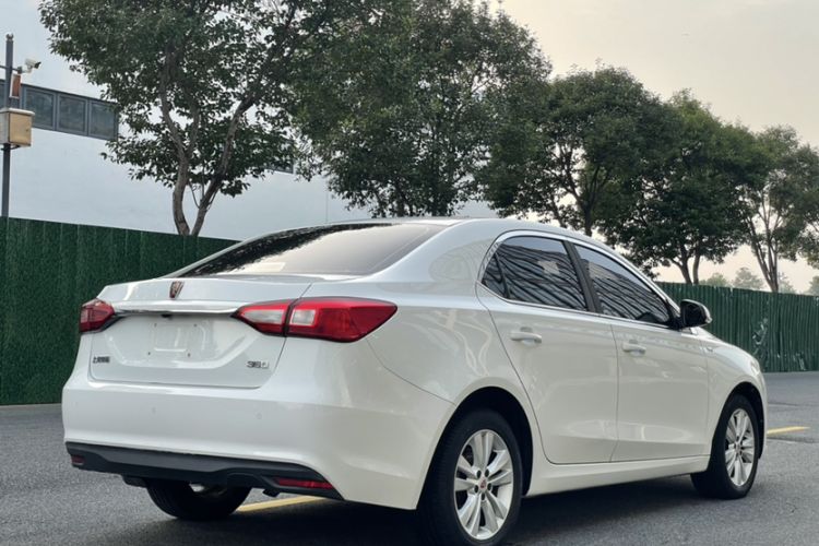Used Roewe 360 2016 1.5L Automatic Smart Screen Version
