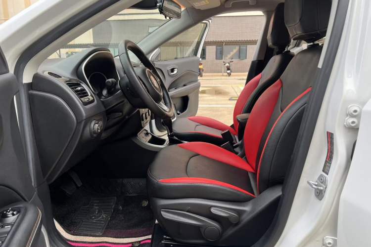 Used  Compass 2017 200T Automatic Enjoyment Edition
