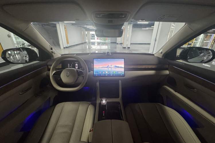 Used Hima AITO M7 2024 1.5T Rear-Drive Plus Version 5 Seats
