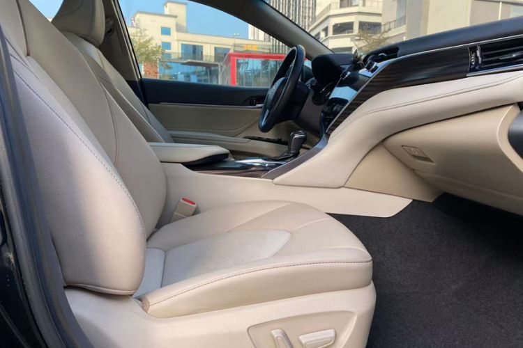 Used Toyota Camry 2019 2.0G Luxury Edition China VI Standard
