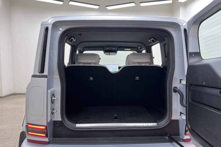 Used  V23 2025 401 Two-Wheel Drive Intelligent Driving Version
