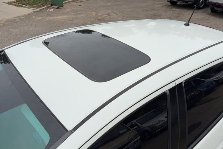 Used Honda Fit 2018 1.5L CVT Comfort Sunroof Version
