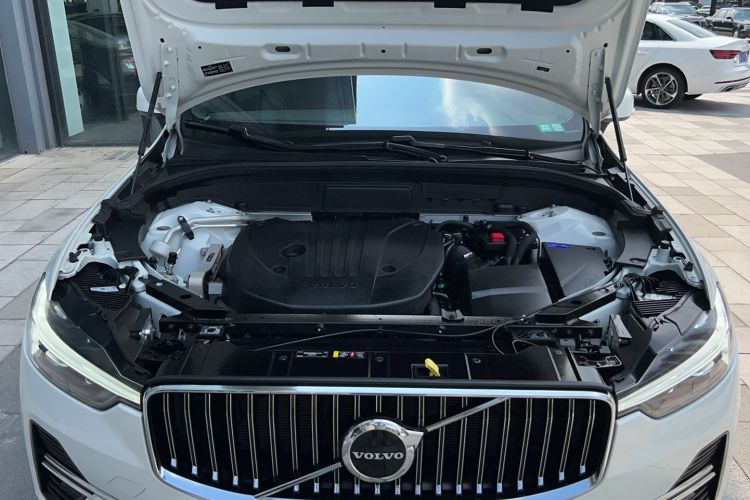 Used Volvo XC60 2023 B5 4x4 Smart Luxury Edition
