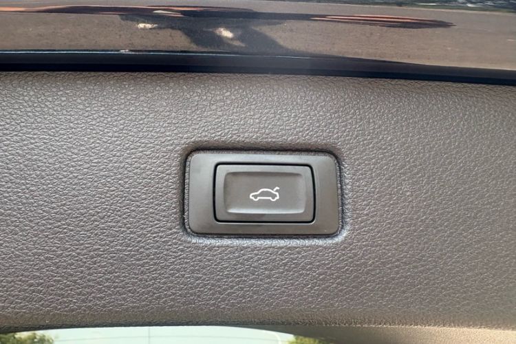 Used Audi Q7 2019 45 TFSI Comfort Model
