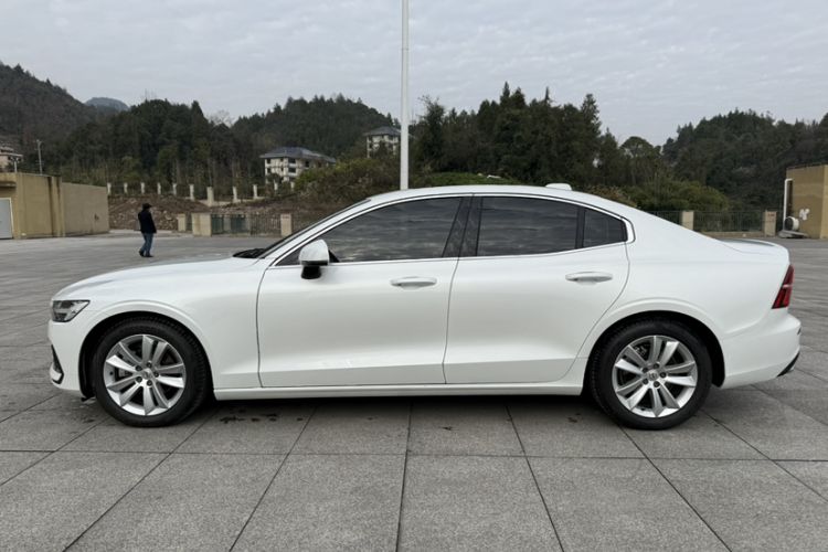 Used Volvo S60 2020 T3 SmartDrive Luxury Edition
