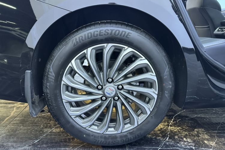 Used Buick LaCrosse 2023 28T Prestige Edition
