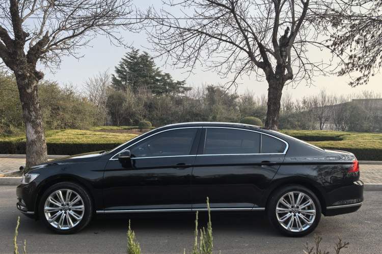 Used Volkswagen Magotan 2018 280TSI DSG Leading Model
