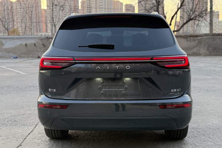 Used Hima AITO M7 2024 1.5T Rear-Drive Plus Version 5 Seats
