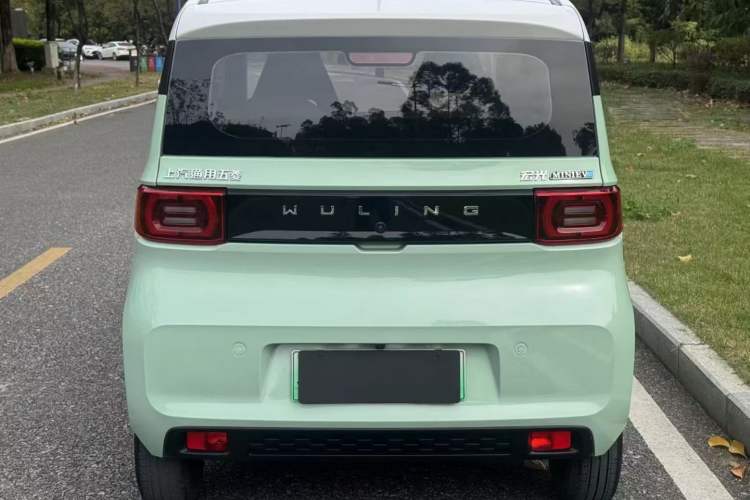 Used Wuling Hongguang MINIEV 2022 Macaron Premium Model – Lithium Iron Phosphate
