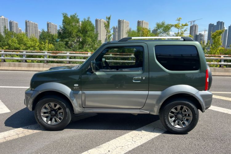 Used Suzuki Jimny 2015 1.3 AT Mode3 Navigation Edition
