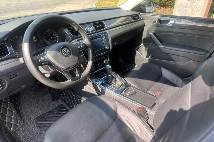 Used Volkswagen Passat 2017 330TSI DSG Prestige Edition
