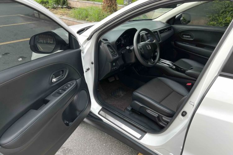 Used Honda Vezel 2020 1.5L CVT Luxury Edition
