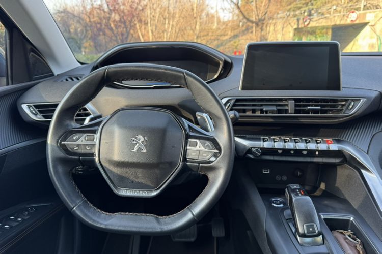 Used Peugeot 5008 2017 380THP 7-Seater Elite Edition