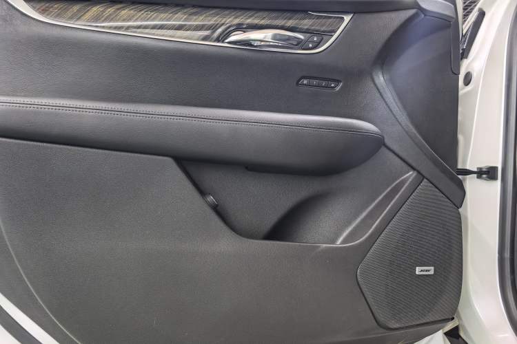 Used Cadillac XT5 2016 28T Four-Wheel Drive Luxury Model
