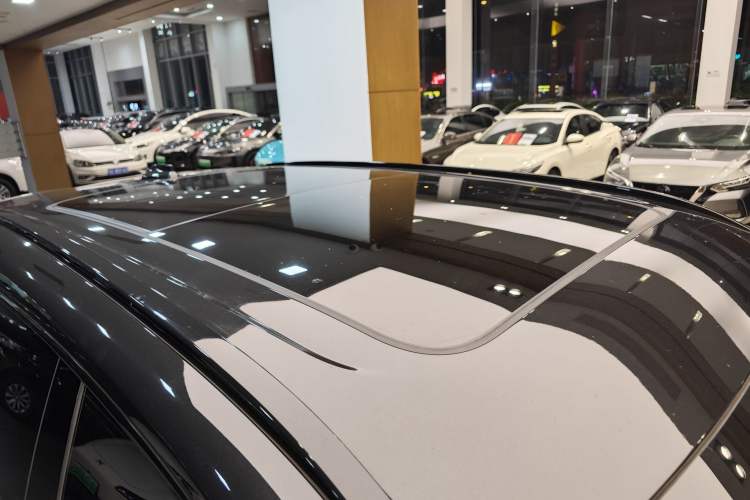 Used Lynk & Co 08 EM-P 2023 120km Long-Range Halo