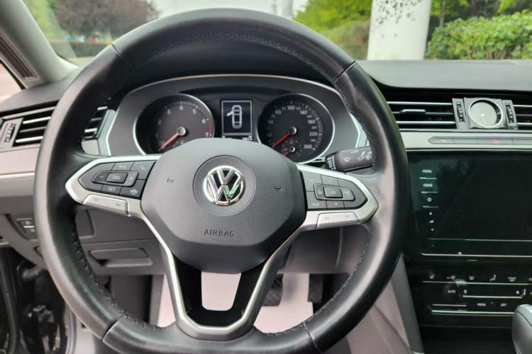 Used Volkswagen Magotan 2020 330TSI DSG Leading Model
