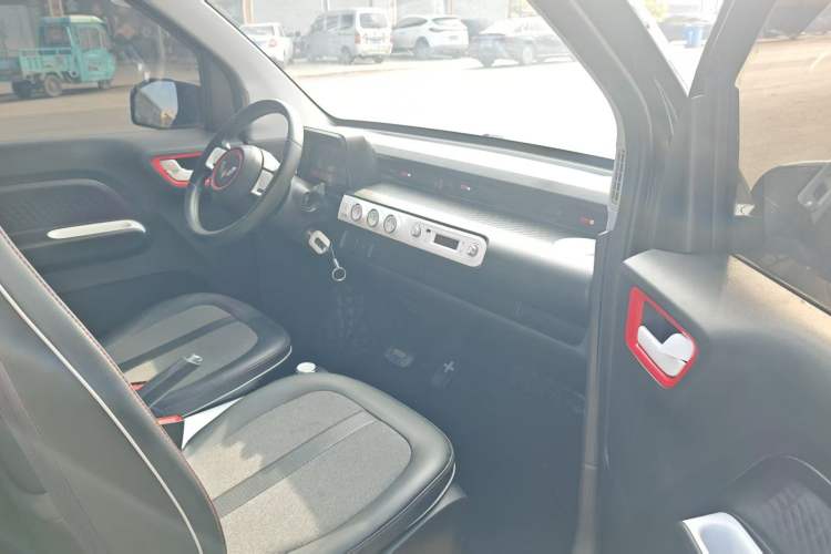 Used Wuling Hongguang MINIEV 2022 GAMEBOY 200km Gaming Edition with Lithium Iron Phosphate