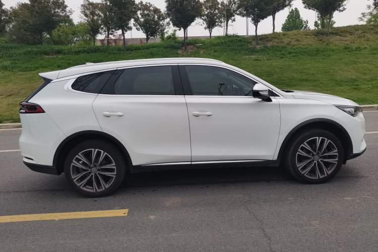 Used BYD Tang 2018 2.0T Automatic SmartConnect Prestige 7-Seater China V Standard
