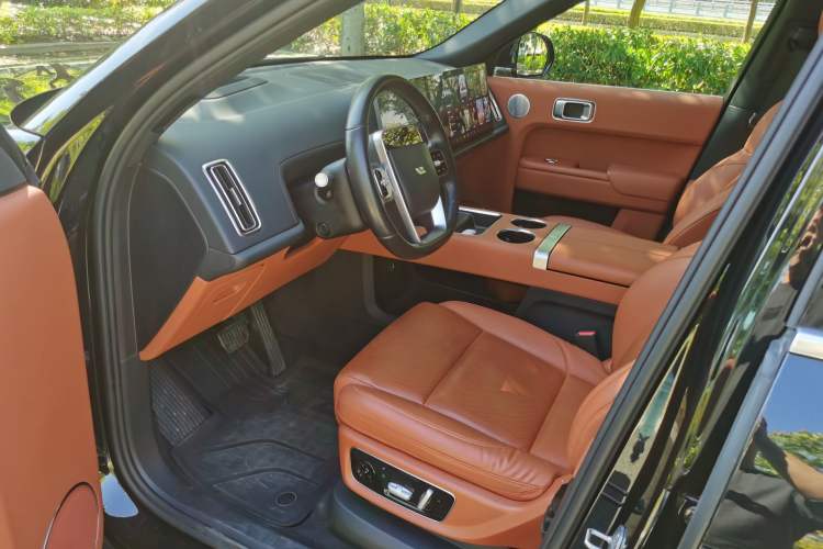 Used Li Auto L8 2023 Pro Model
