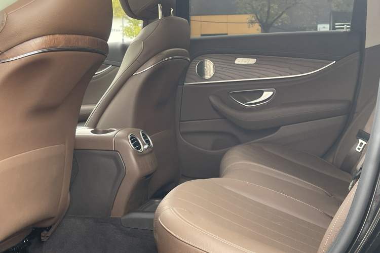 Used Mercedes-Benz E-Class 2019 E 260 L
