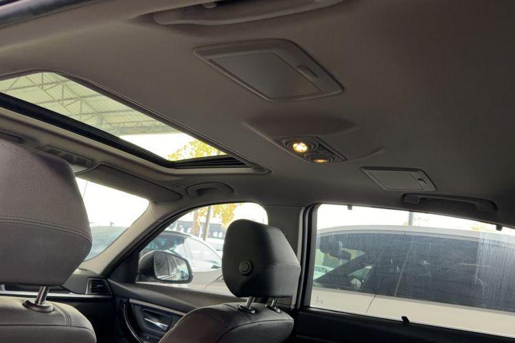 Used BMW 3 Series 2016 320Li Ambition Model
