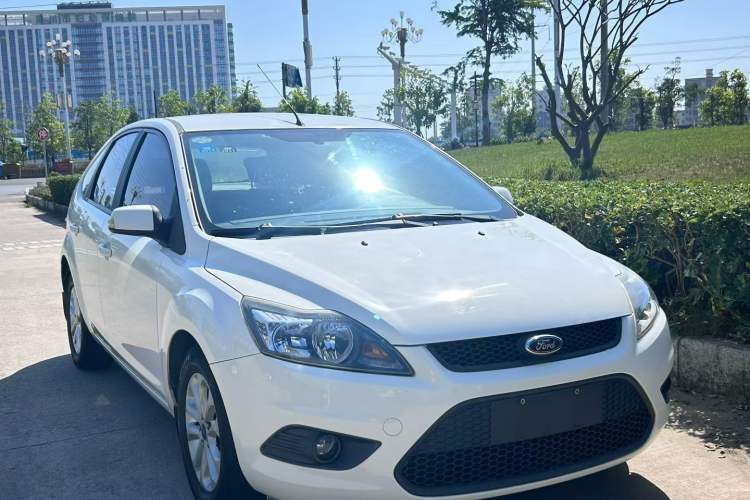 Used Ford Focus 2013 Hatchback Classic 1.8L Automatic Base Model
