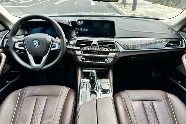 Used BMW 5 Series 2019 Facelifted 530Li Leading Edition Luxury Package
