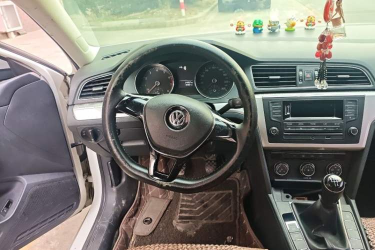 Used Volkswagen Lamando 2015 230TSI Manual Trend Edition