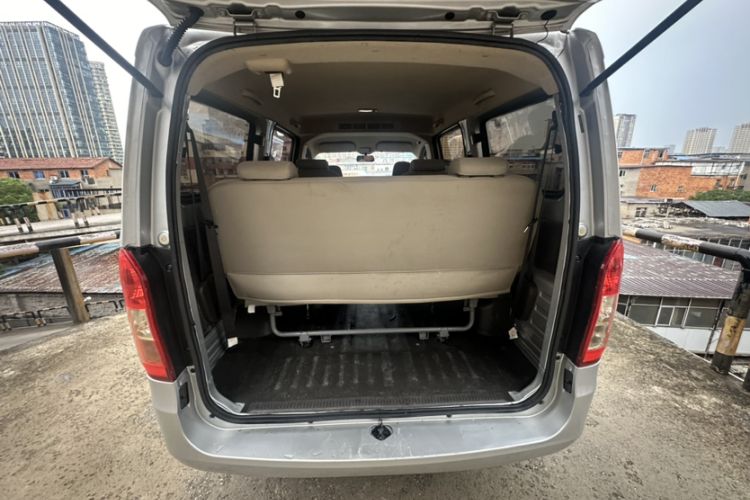 Used Wuling Rongguang V 2018 1.5L Standard Version
