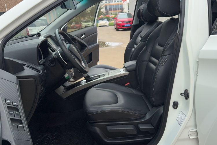 Used Luxgen U6 SUV 2017 1.8T Enhanced Charm Edition
