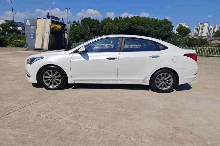 Used Hyundai Mistra 2014 1.8L Automatic Smart GLS
