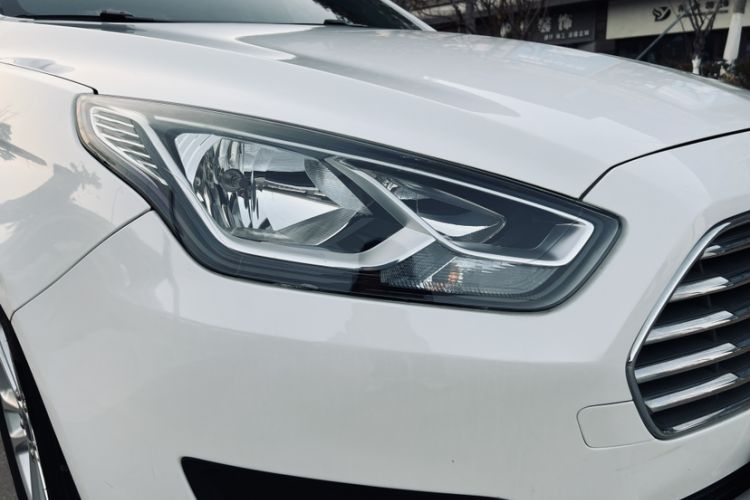 Used Ford Escort 2019 Revised 1.5L Automatic ZhiXiang Version China VI Standard