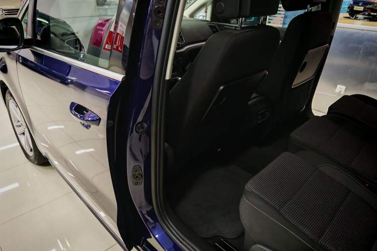 Used Volkswagen Sharan 2018 380TSI Comfort Edition 7-Seater
