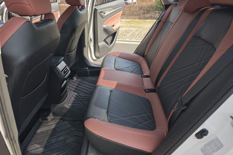 Used Changan Eado 2024 PLUS Blue Whale NE 1.4T GDI DCT High-Energy Edition
