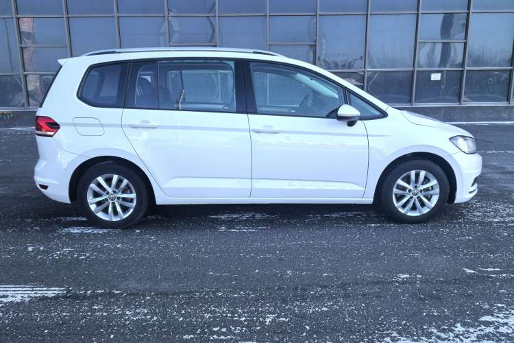 Used Volkswagen Touran 2016 Volkswagen Touran L 280TSI DSG Comfort Edition