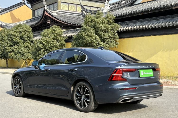 Used Volvo S60 2022 B4 Zhiyi Luxury Edition
