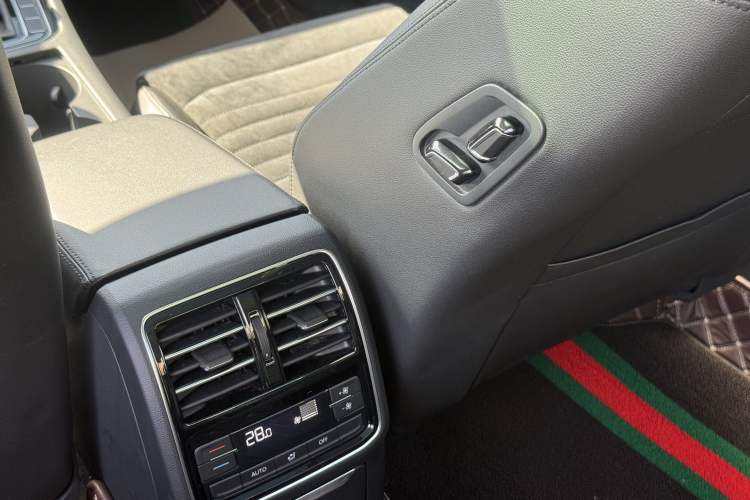 Used Volkswagen Magotan 2018 330TSI DSG Luxury Model