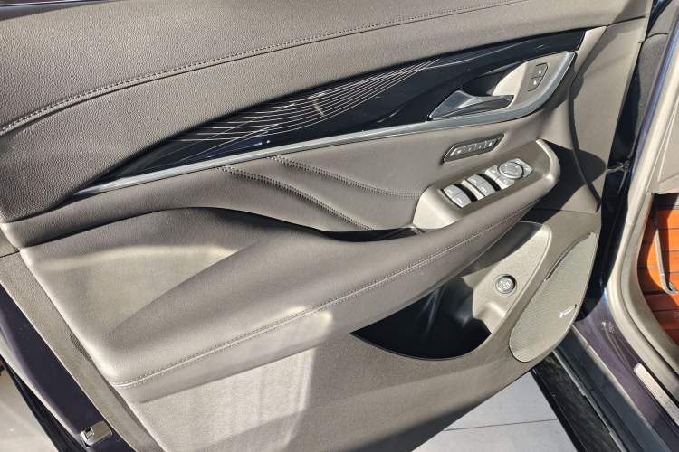 Used Buick Enclave 2020 28T Four-Wheel Drive Luxury Flagship Edition
