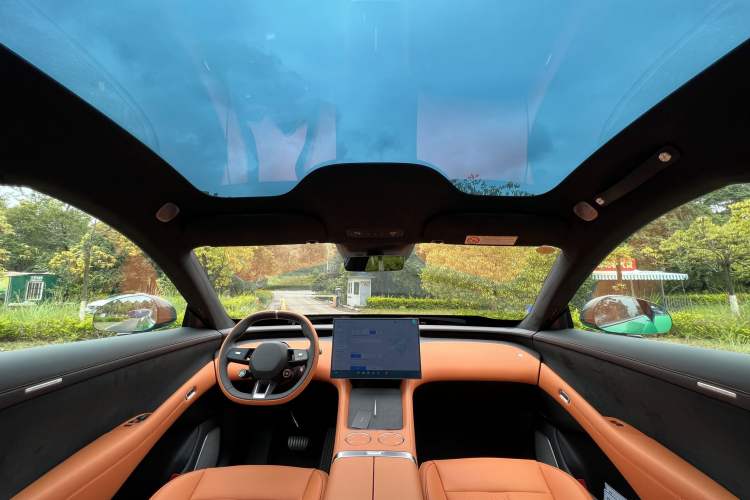 Used  YU7 2025 Ultra-Long Range High-Performance All-Wheel-Drive Max Edition
