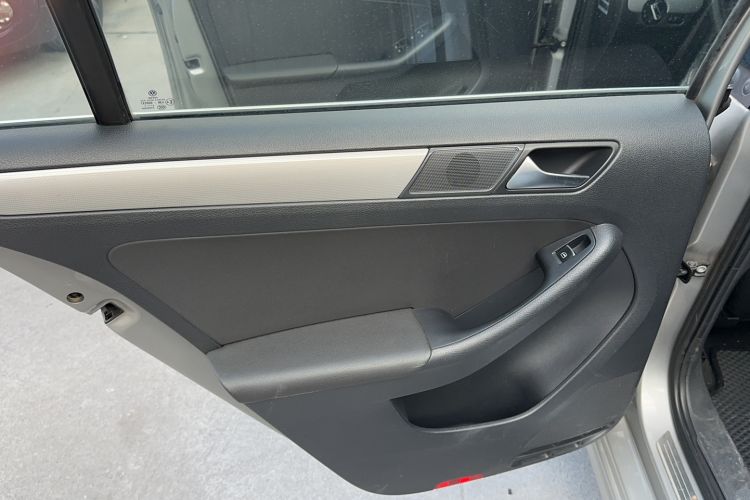 Used Volkswagen Sagitar 2014 Revised Version 1.4TSI Automatic Luxury Edition
