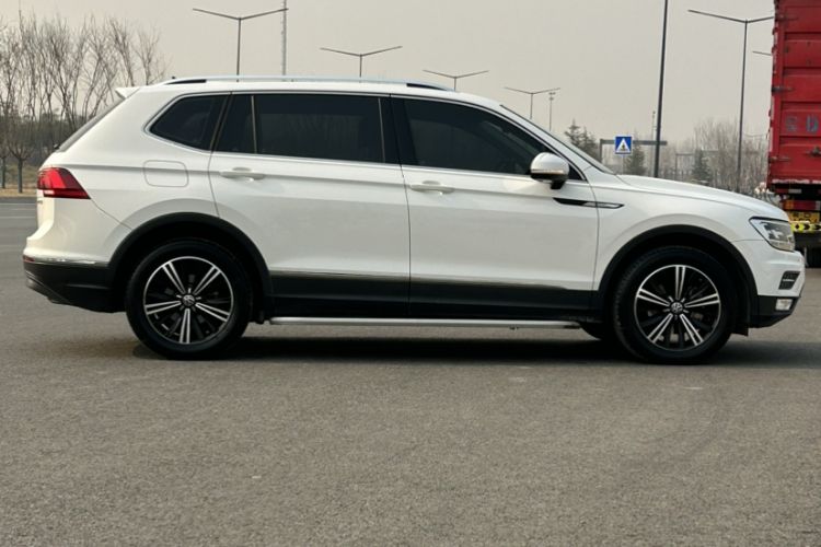 Used Volkswagen Tiguan L 2021 330TSI Automatic Two-Wheel Drive Smart Edition