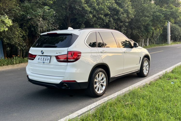 Used BMW X5 2015 xDrive28i
