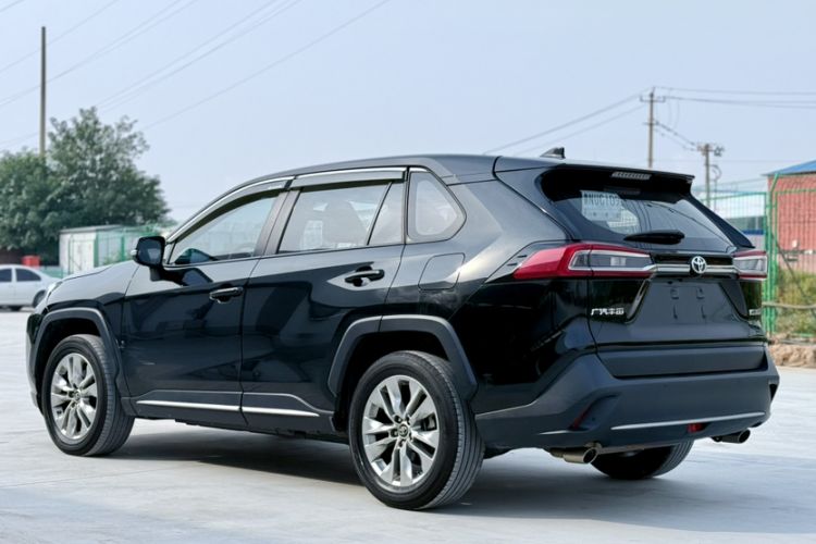 Used Toyota Wildlander 2022 2.0L CVT Two-Wheel Drive Luxury PLUS Edition