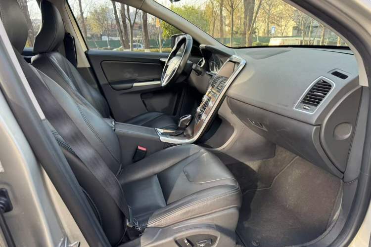 Used Volvo XC60 2017 T5 Smart Upgrade Edition