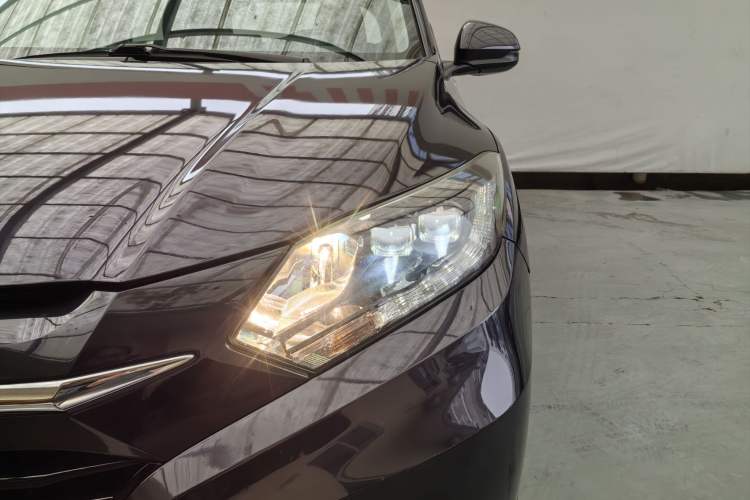 Used Honda Vezel 2015 1.8L CVT 2WD Luxury Model