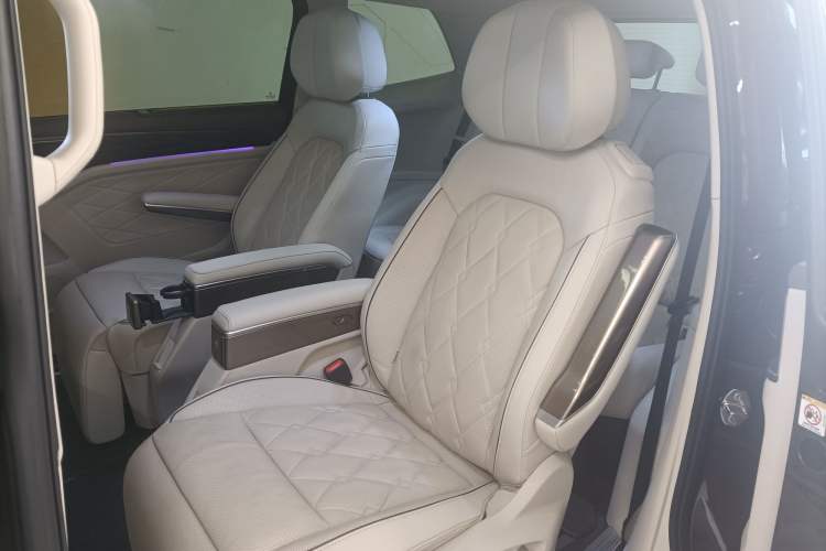 Used Volkswagen Viloran 2022 380TSI Prestige Edition
