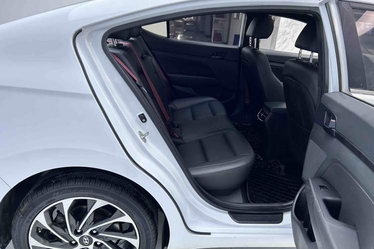Used Hyundai Elantra 2019 1.4T Dual-Clutch Xuan Dong · Dynamic Model