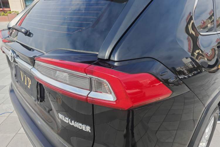 Used Toyota Wildlander 2022 Updated Version 2.0L CVT Two-Wheel Drive Leading Edition
