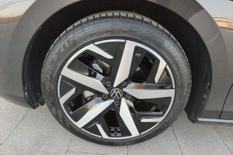 Used Volkswagen Lamando 2023 Lavida L 280TSI DSG Cool & Spicy Edition
