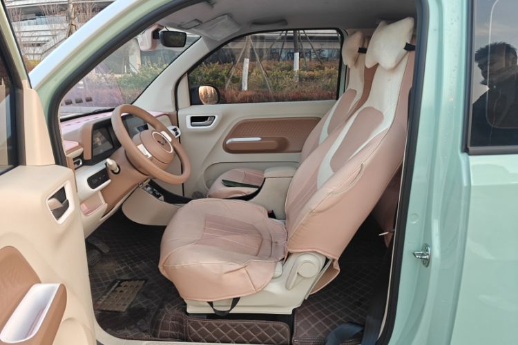 Used Wuling Hongguang MINIEV 2024 3rd Generation 215km Advanced Version
